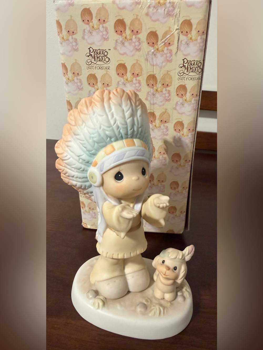 Precious Moments Porcelain Figurine "The Lord Is Our Chief" 1996 Boxed, 204862